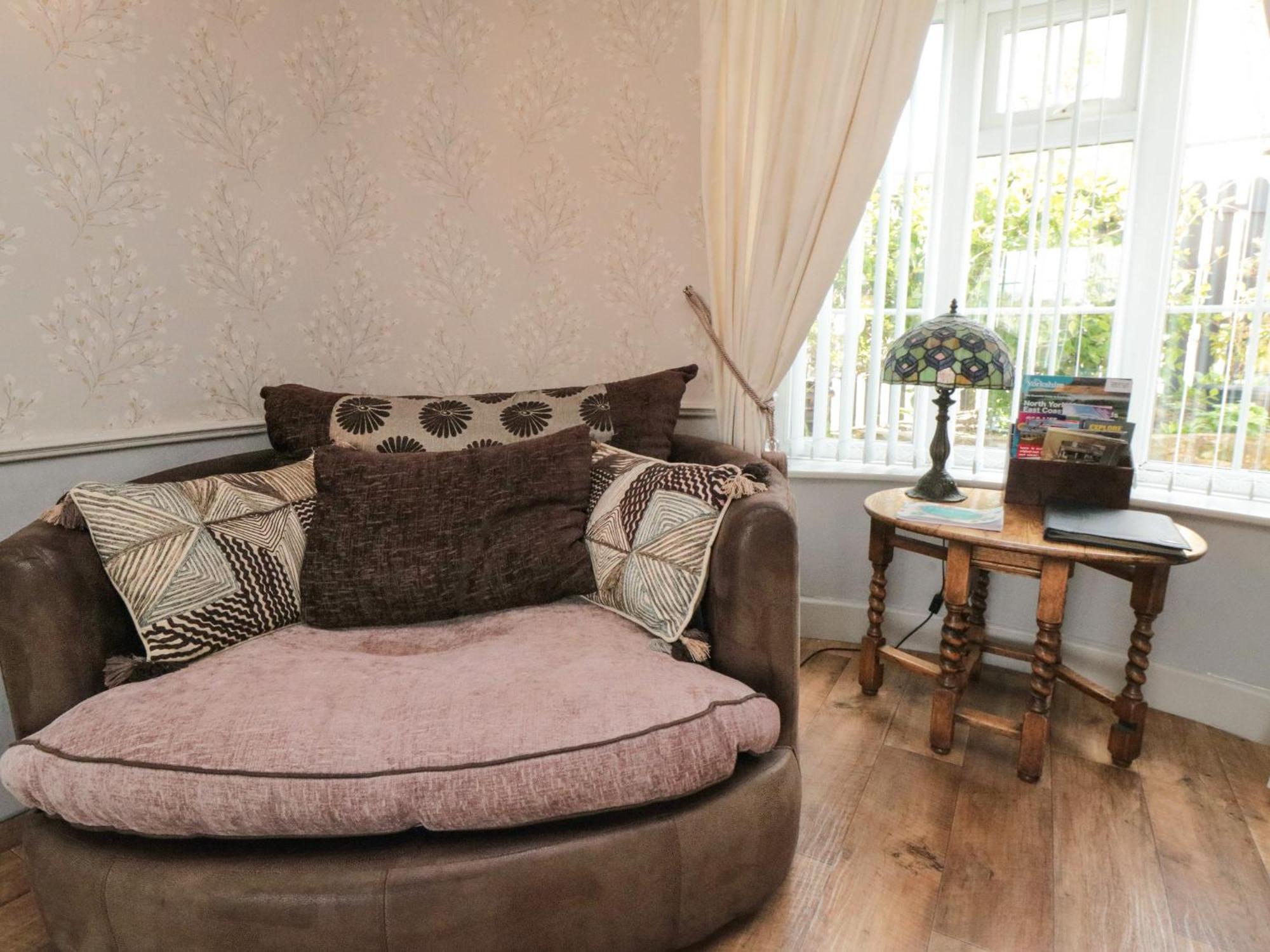 Villa 11A High Street Scarborough Esterno foto